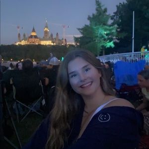 Meet your Posher, Alexandra